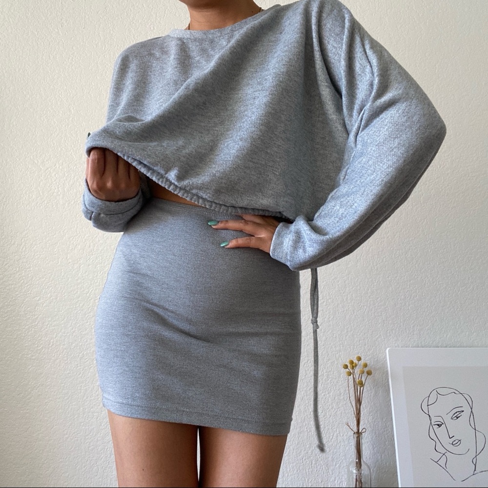 Grey color french terry crew neck sweatshirts - Picture 10 of 10